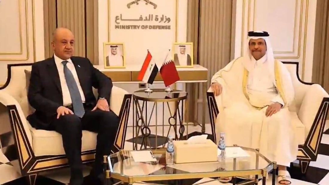 العباسي يطلع على الصناعات الدفاعية القطرية ويناقش تبادل الخبرات معهم