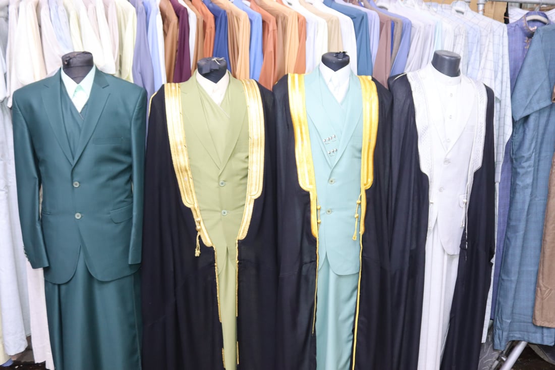 “يشتريها بس الثگيل”.. عباءة المجر الكبير الأغلى في استربادي الكاظمية (صور)