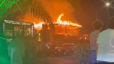 الدفاع المدني: حريق آخر في باب المعظم تزامن مع حريق مطعم “ورد” في اليرموك