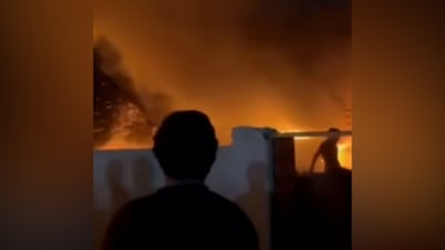 فيديو: حريق يلتهم منزل مدير مطار البصرة السابق