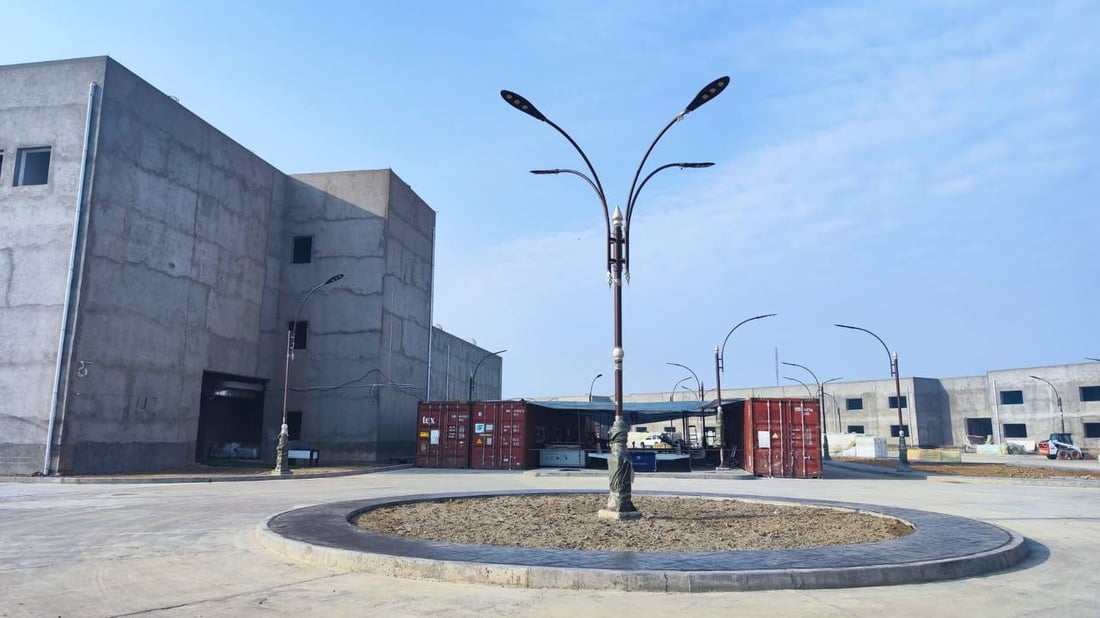 السوداني يشرف على مشروع مستشفى الفضيلية المتلكئ في بغداد