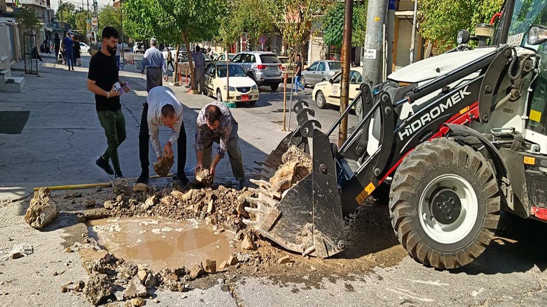 ئاوی سلێمانی: لە جیاتی ماڵەکە ئێمە شکاوی بۆرییەکمان چاک کردەوە