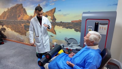لكل من أصيب بجلطة.. الإيطاليون أحضروا أجهزة متطورة إلى النجف والعلاج مجاني
