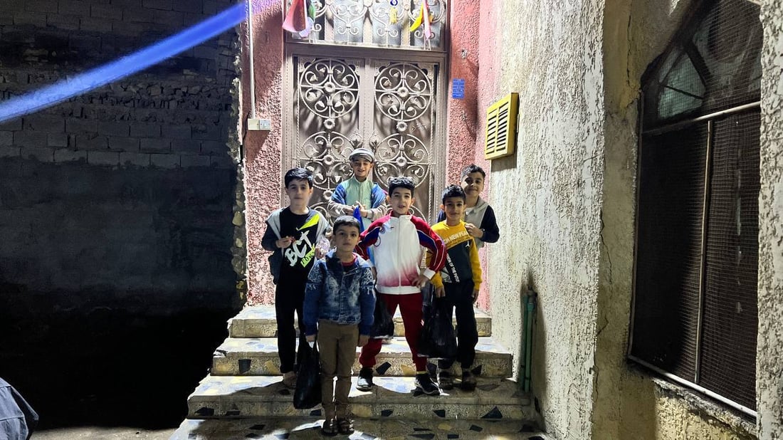صور: أطفال البصرة ينسخون طقوس “ماجينا وگرگيعان” في ذكرى ولادة المهدي