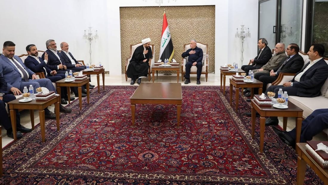 صور: قيس الخزعلي يترأس وفداً من العصائب بينهم وزير التعليم للقاء هادي العامري