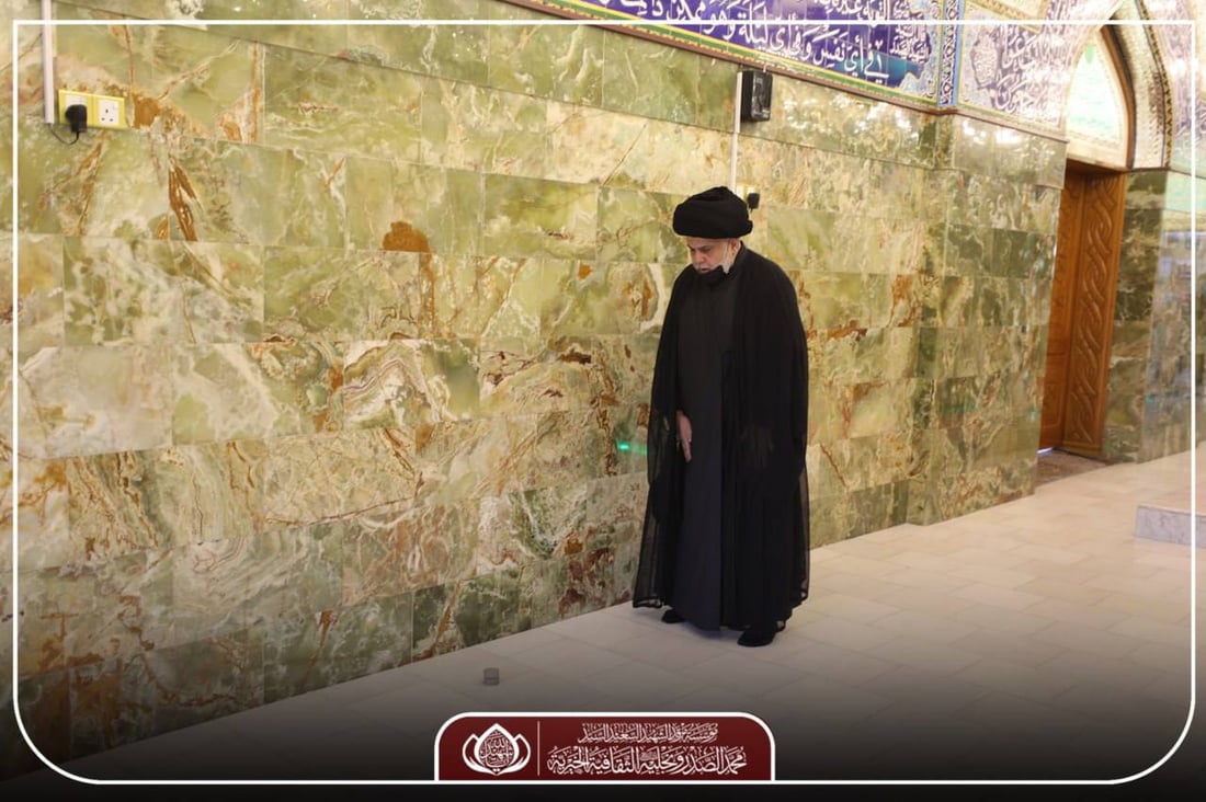 صور: النجف قبل قليل.. الصدر في مرقد والده والأنصار يحتشدون