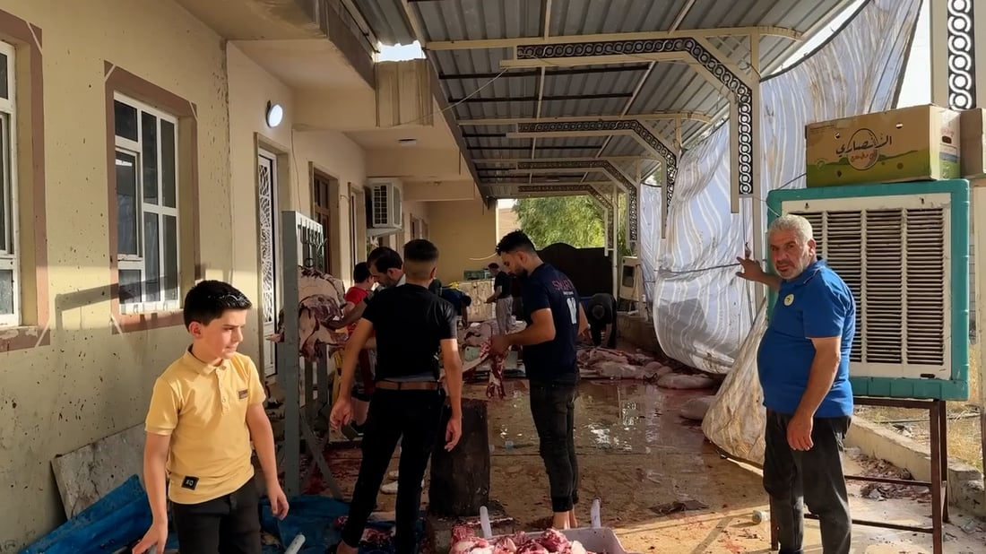 صور: 55 عجلاً و40 كبشاً لفقراء الموصل.. مساهمة المتبرعين صبيحة عيد الأضحى