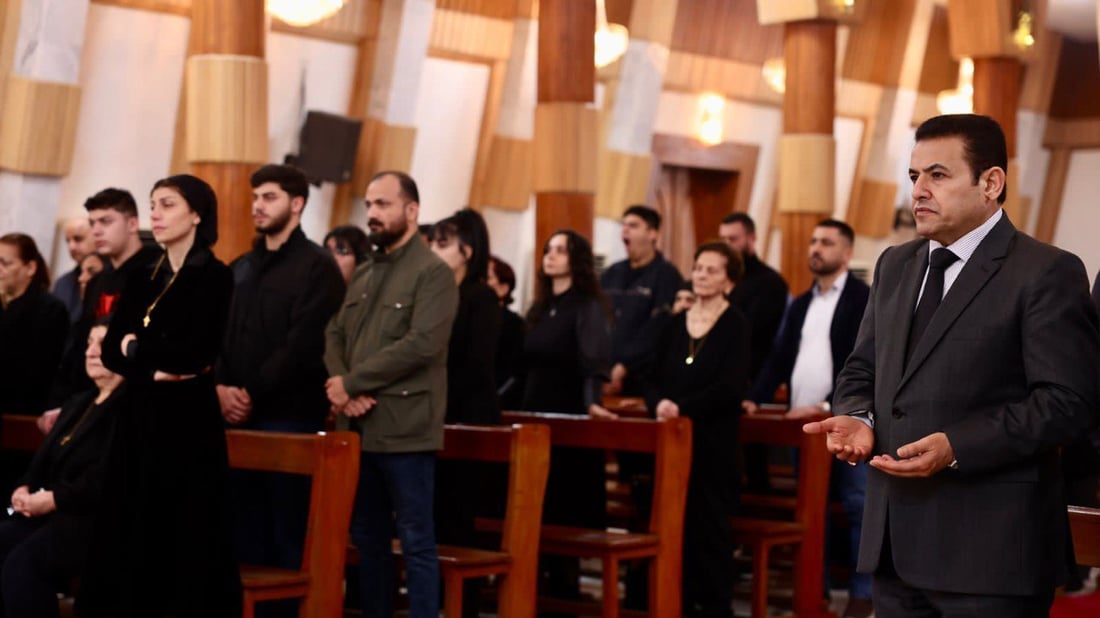 صور: قاسم الأعرجي يشارك في مراسم عزاء والد وزيرة الهجرة