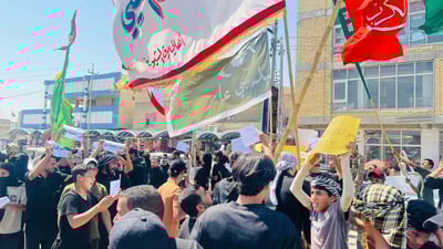 صور: تظاهرات في سوق الشيوخ للمطالبة بالخدمات.. الأمراض انتشرت