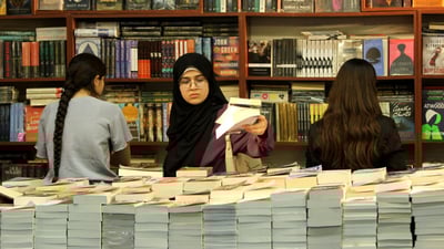 فيديو: يوم استثنائي في معرض أربيل للكتاب.. أجواء ربيعية وزوار من مختلف المدن