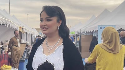 “لەگەڵ هەڵکەوت زاهیر وەک باوک و کچ واین”