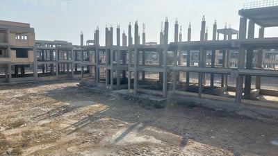 متوقف منذ أوامر العبادي.. المجمع السكني الوحيد في سوق الشيوخ سيحال إلى شركة جديدة