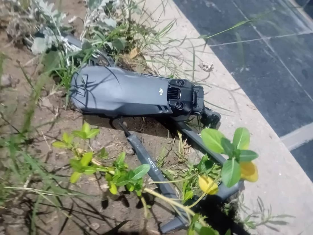 المسيرة التي سقطت قرب وزارة الاتصالات “لعبة أطفال”.. توضيح من الداخلية