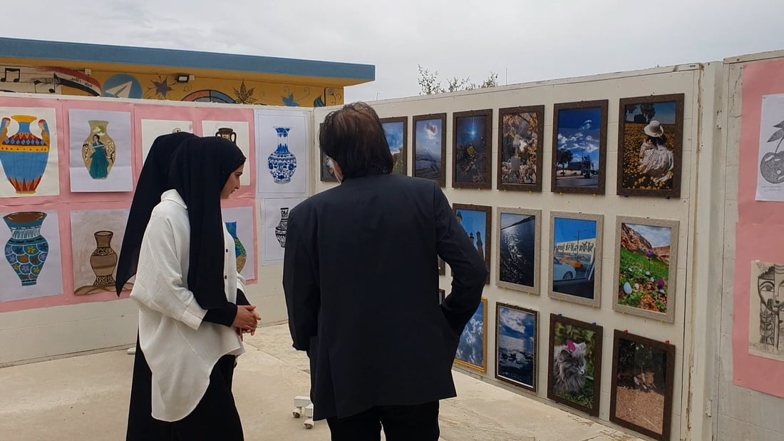 أكثر من 100 لوحة فنية.. فتيات تلعفر يرسمن معالم مدينتهن وشخصيات بارزة (صور)