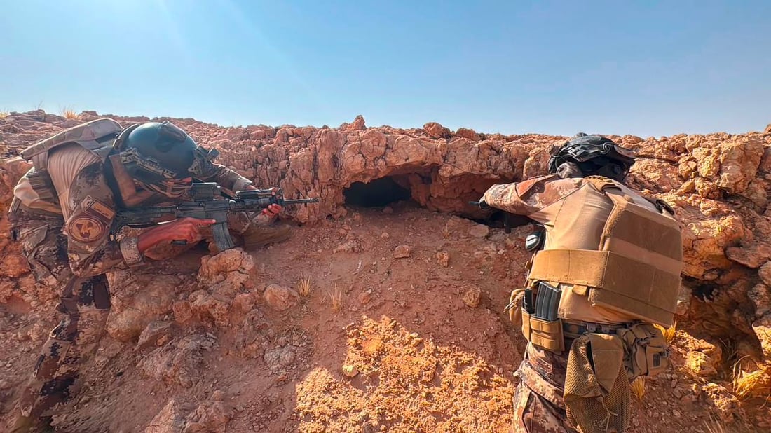 صور: مكافحة الإرهاب ينفذ حملة تفتيش واسعة في النجف والديوانية وواسط