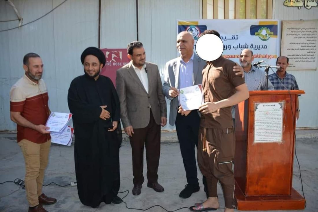 صور: نزلاء سجن “الخنّاق” يتعلمون فنون الحلاقة ويستعدون لبطولة كرة في السماوة