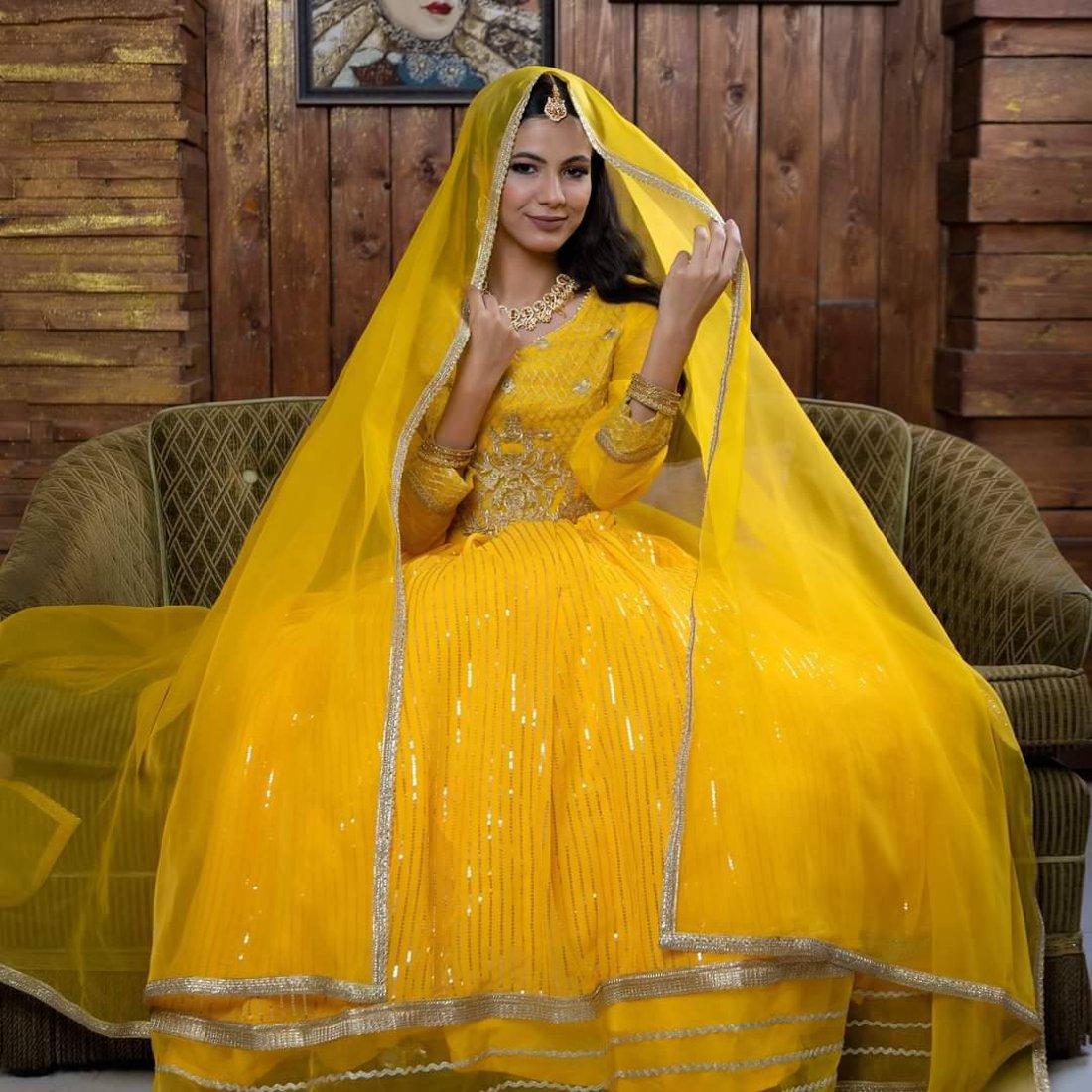 Two sisters open Dulhan Boutique in Kut, bringing Pakistani and Indian fashion to locals