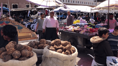 رۆژانی هەینی بە نیوە قیمەت پێداویستییەکانت لە شەقامی باخی شار بکڕە