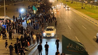 مليون زائر أحيوا ليلة “دفن الأجساد” في الزبير (صور)