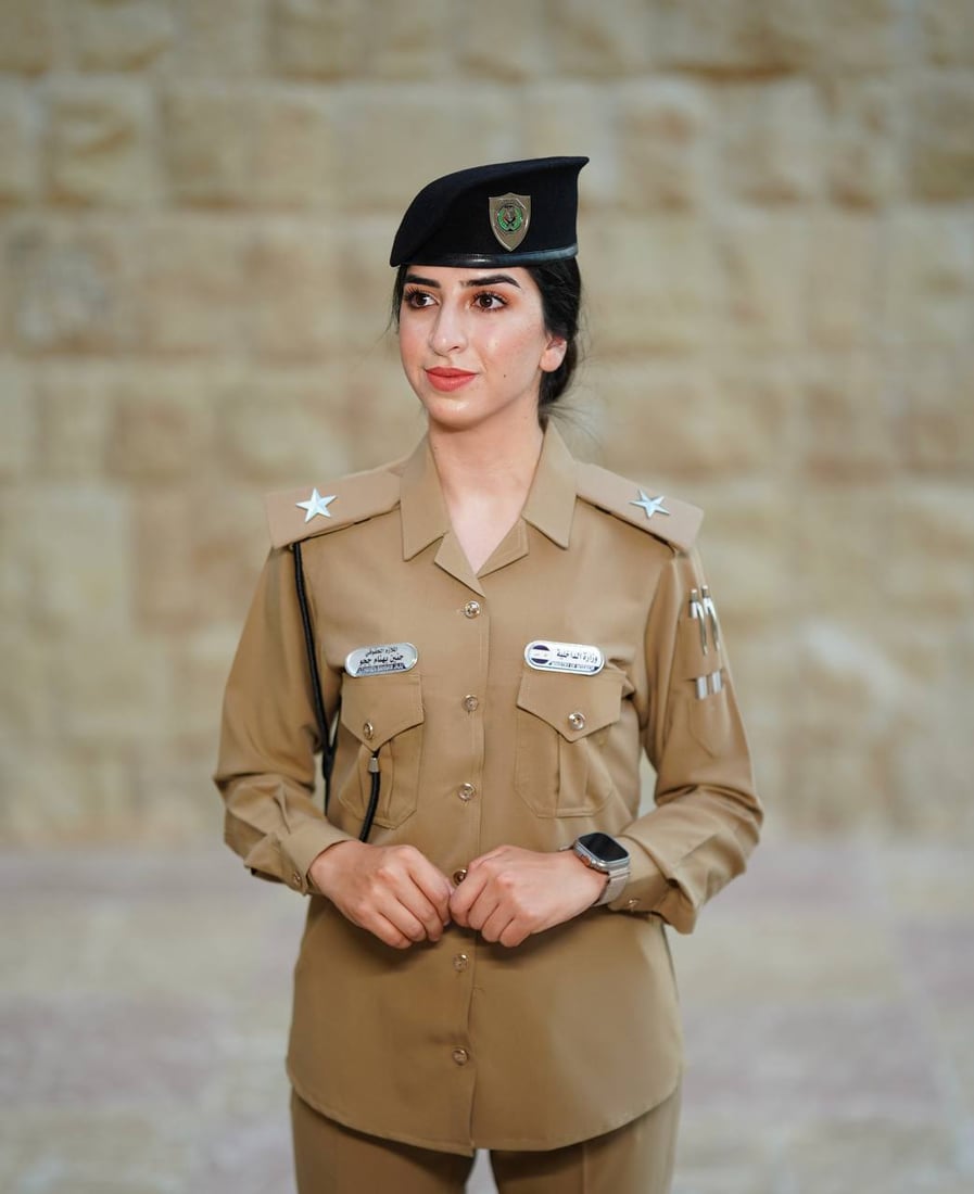 صور للضابطة حنين.. أول مسيحية تضع رتبة “ملازم” وتتخصص بالحقوق