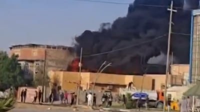 فيديو: حريق يلتهم منزلاً وسط القبلة في البصرة
