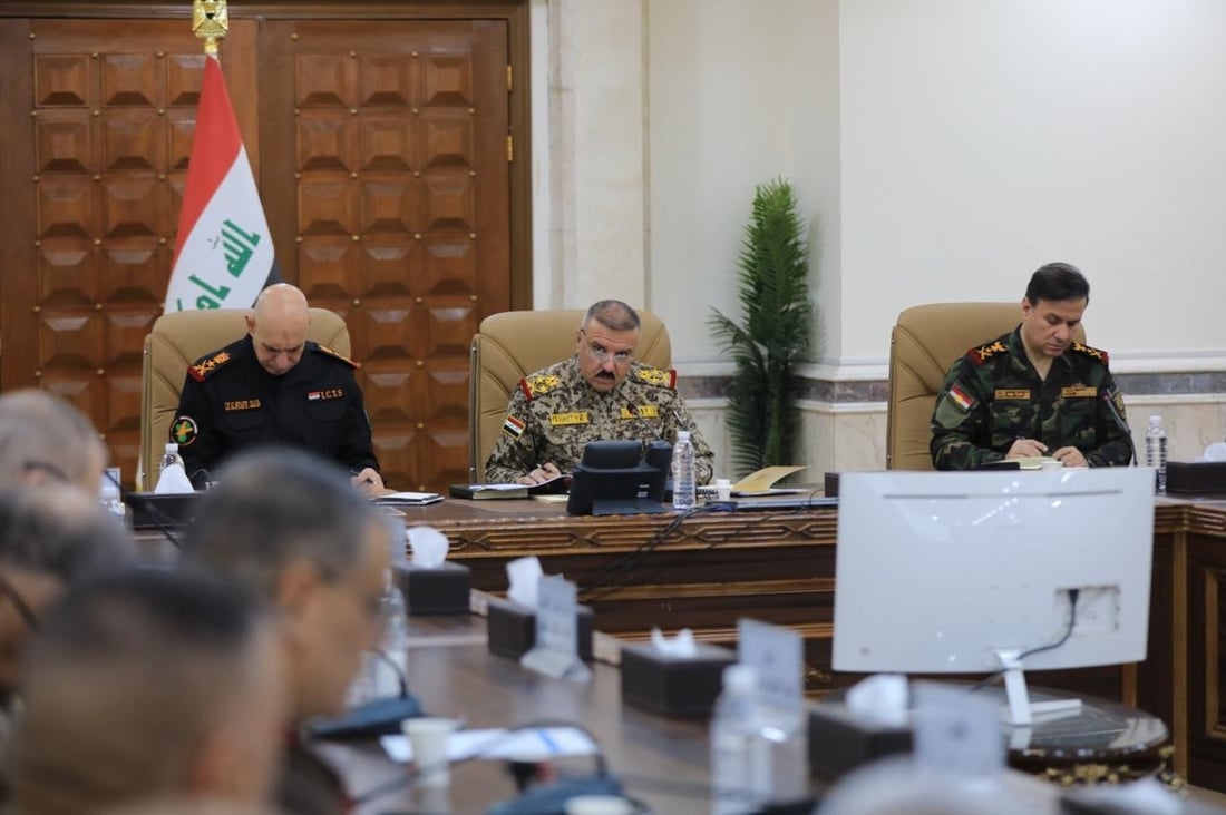 قادة الجيش والبيشمركة يبحثون ضبط الحدود وتسليم المطلوبين بين بغداد وأربيل