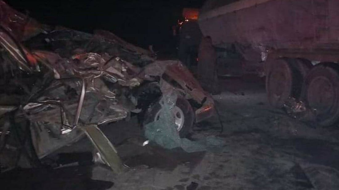 حادث سير مروع بين “GMC” وشاحنة يتسبب بمصرع 7 وإصابة 8 في المثنى