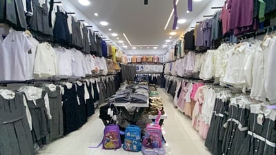 بازاڕی جلوبه‌رگی قوتابیان سستە و خەڵک پارەی پێ نییە