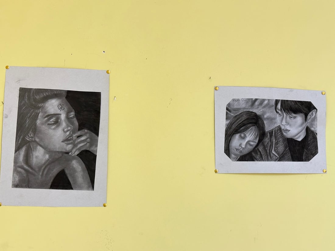 ناريمان العبيدي من حديثة.. عمرها 18 عاماً لكن الجميع وقف يتأمل أعمالها (صور)