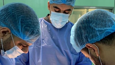 أطباء واسط ربطوا المفراس بحواسيب متطورة واستنسخوا “عظمة” لرأس مهشم (صور)