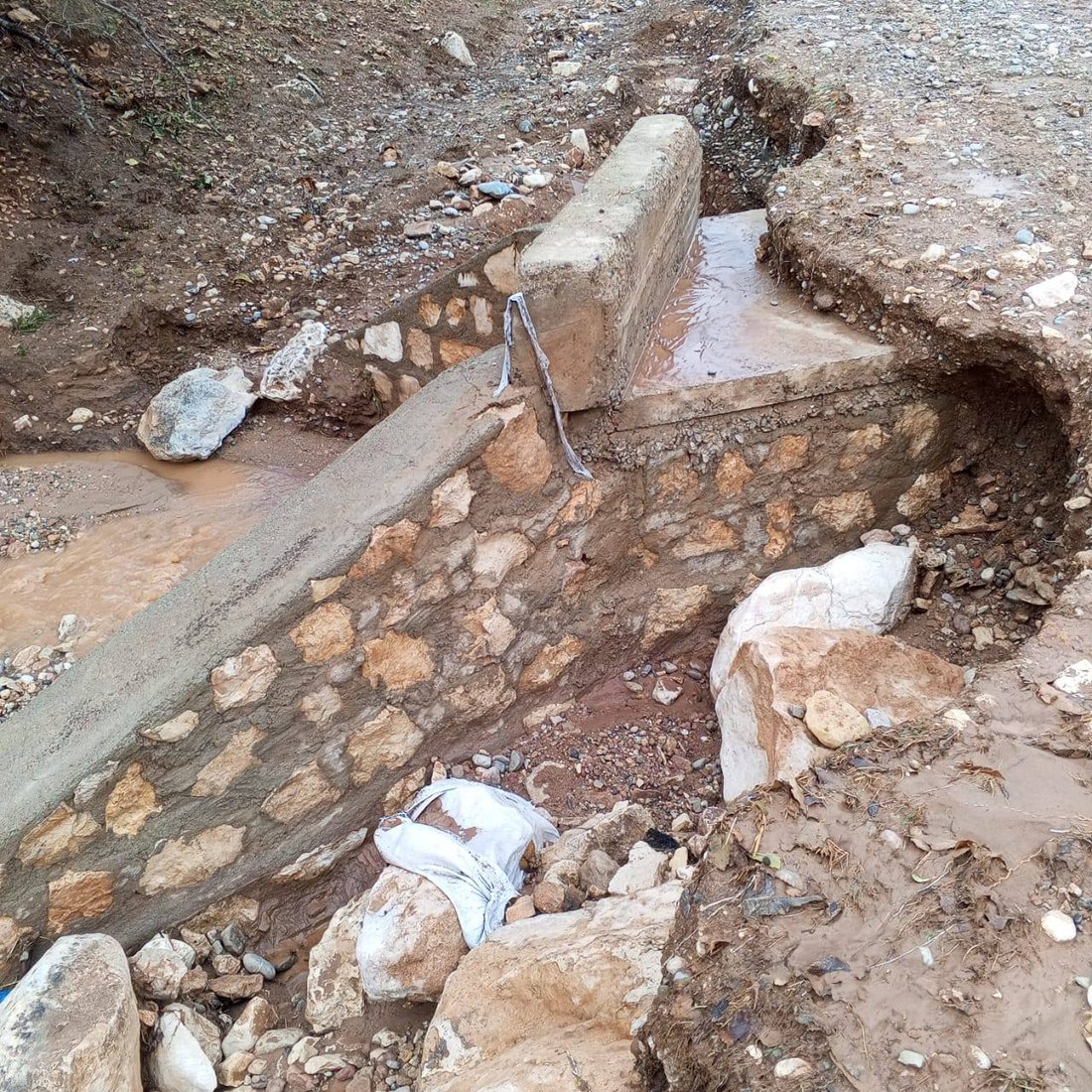 رێگا و پردی زیاتر له‌ 10 گوندى قه‌ره‌داغ چاكده‌كرێنه‌وه‌