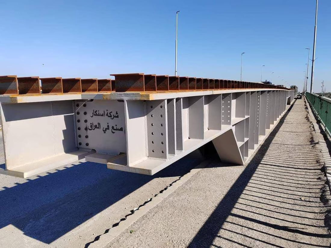Military bears load of temporary bridge in Numaniyah