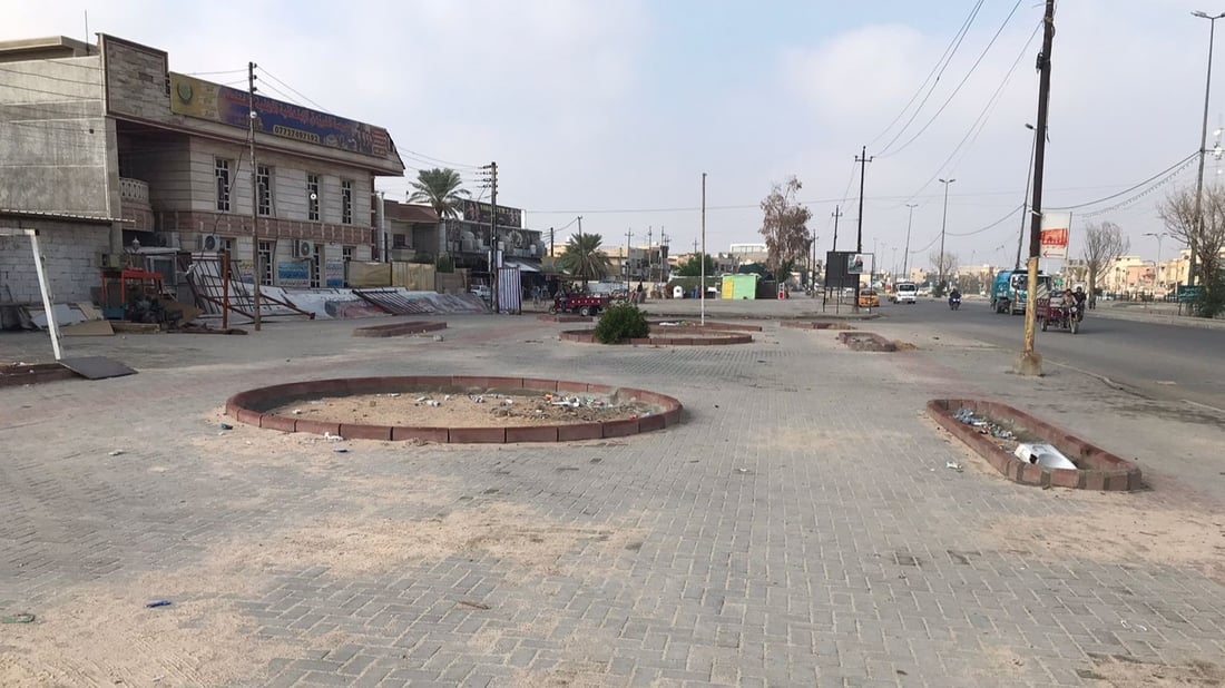 بغداد: شكوى جديدة بحق بلدية “حي الجهاد”.. هذه هي مساحاتكم الخضراء؟! (صور)