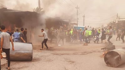 المدينة بلا إطفائية.. إصابة شبان حاولوا إخماد حريق بمجمع تجاري في الزاب