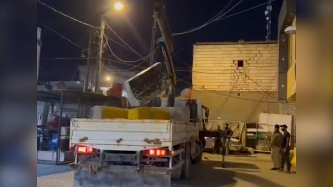 فيديو: البصرة تغلق عدداً من الكافيهات والمحلات بالصبات الكونكريتية