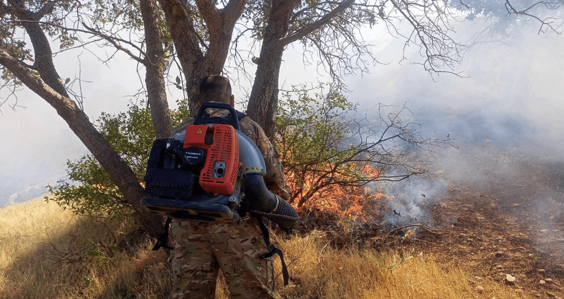 لە دوێنێوە دەیان دۆنم پوش و زەوی لە سنووری سلێمانی سووتاون