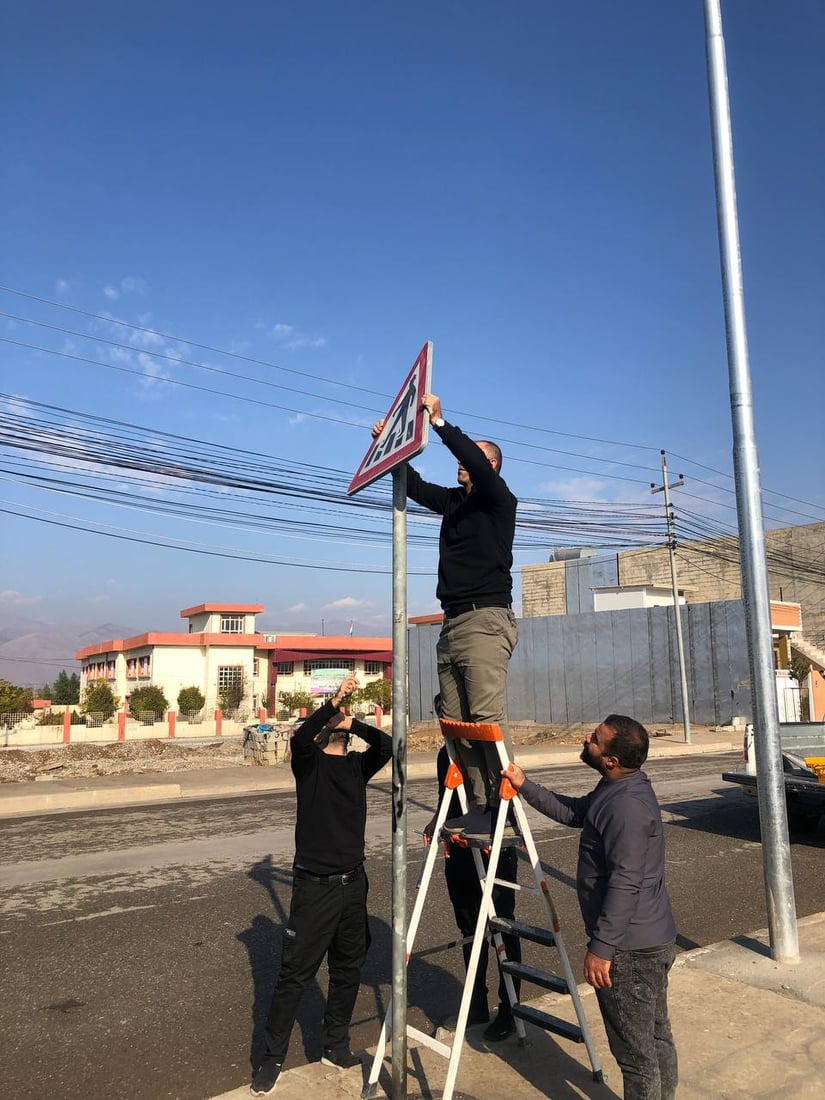 هاتوچۆى راپه‌ڕین ده‌ستى به‌ دانان و نوێكردنه‌وه‌ى هێماكان له‌ سنوورى پشده‌ر كردووه‌