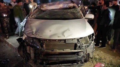 الموصل: إصابة شخصين بانقلاب عجلة واصطدامها بعامود كهرباء (صور)