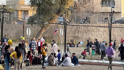 Diyala river corniche attracts families amid mild weather