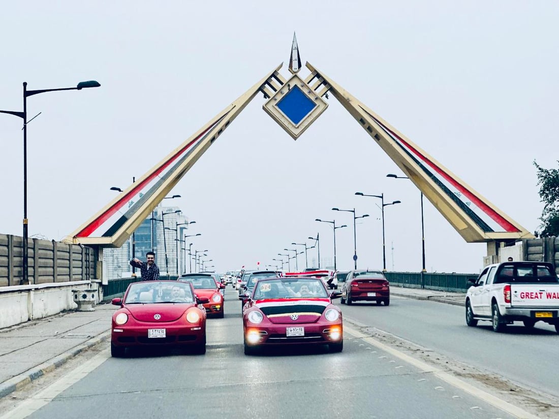 العراقيات يعشقن سيارة الرايخ الألماني.. معتز يجمع ملاك “الرگة” في گروب فيسبوك (صور)