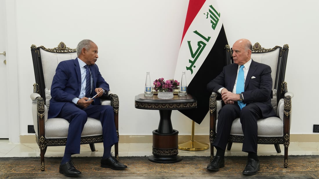 سفير السودان يقدم لفؤاد حسين عرضاً عن الأوضاع التي تمر بها بلاده