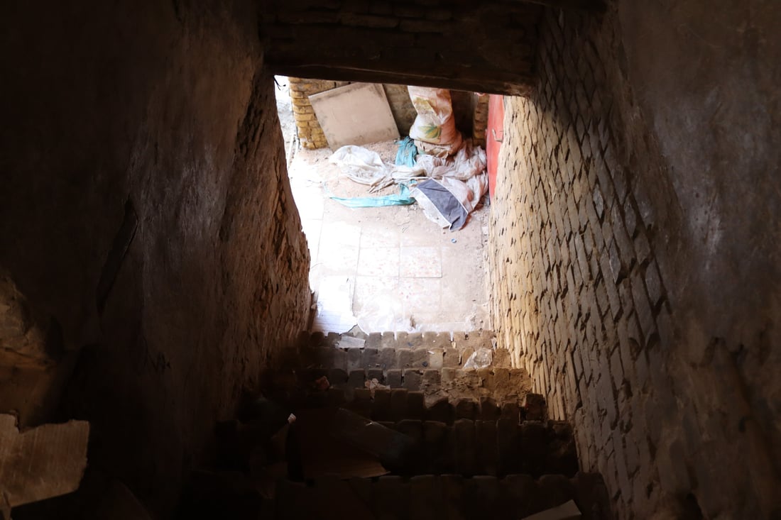 فيديو من “خان المدامغة” في الكاظمية: آخر شاهد على العهد العثماني تحوّل إلى “گراج”