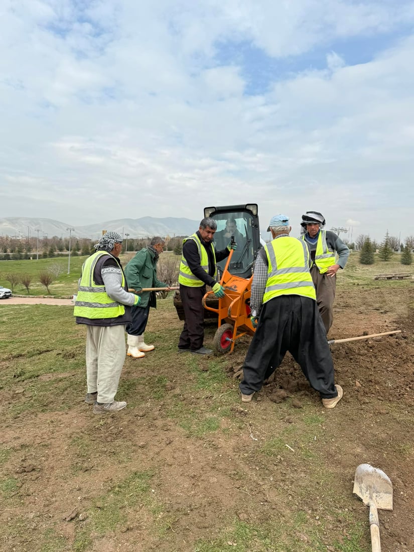 تراکتۆر و عارەبانەکەی پارکی هەواری شار کرایە سیمبول