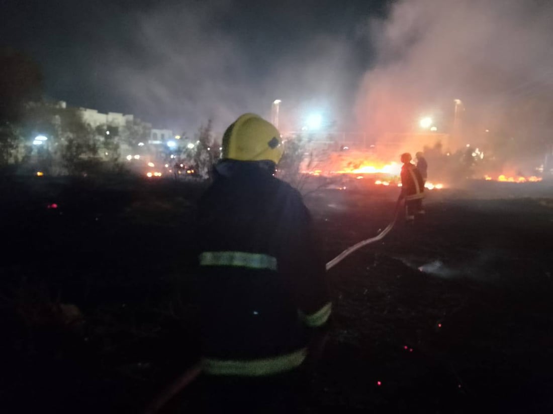 صور: النيران تلتهم حديقة عامة في ميسان