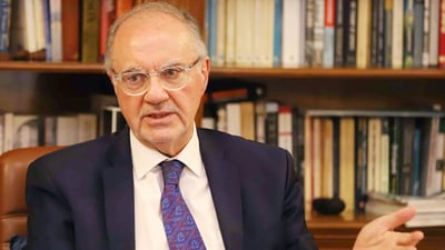 علاوي يتنبأ: إنهم يطورون الآن شكلاً آخر للفساد.. لا يعرفه أحد