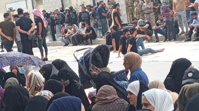 العمارة: اعتصام الخريجات مع أطفالهن يدخل يومه الثاني للمطالبة بوظائف (فيديو)