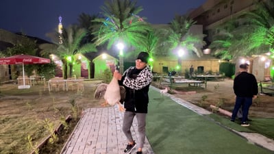 Karbala restaurant’s clay lodges showcase rural Iraqi dishes and countryside birds