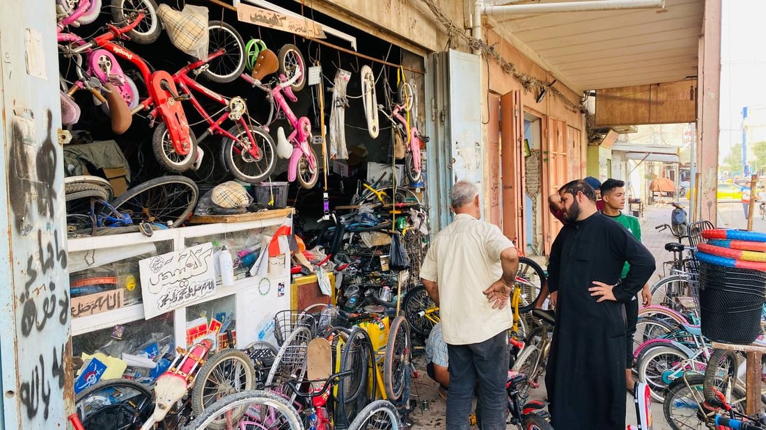 “جاء الصيف يا بابا.. أريد بايسكل”.. أطفال العمارة لا يصبرون (صور)