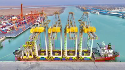 کەشتییەکی عێراق بە گەرووی هورمزدا تێپەڕیوە