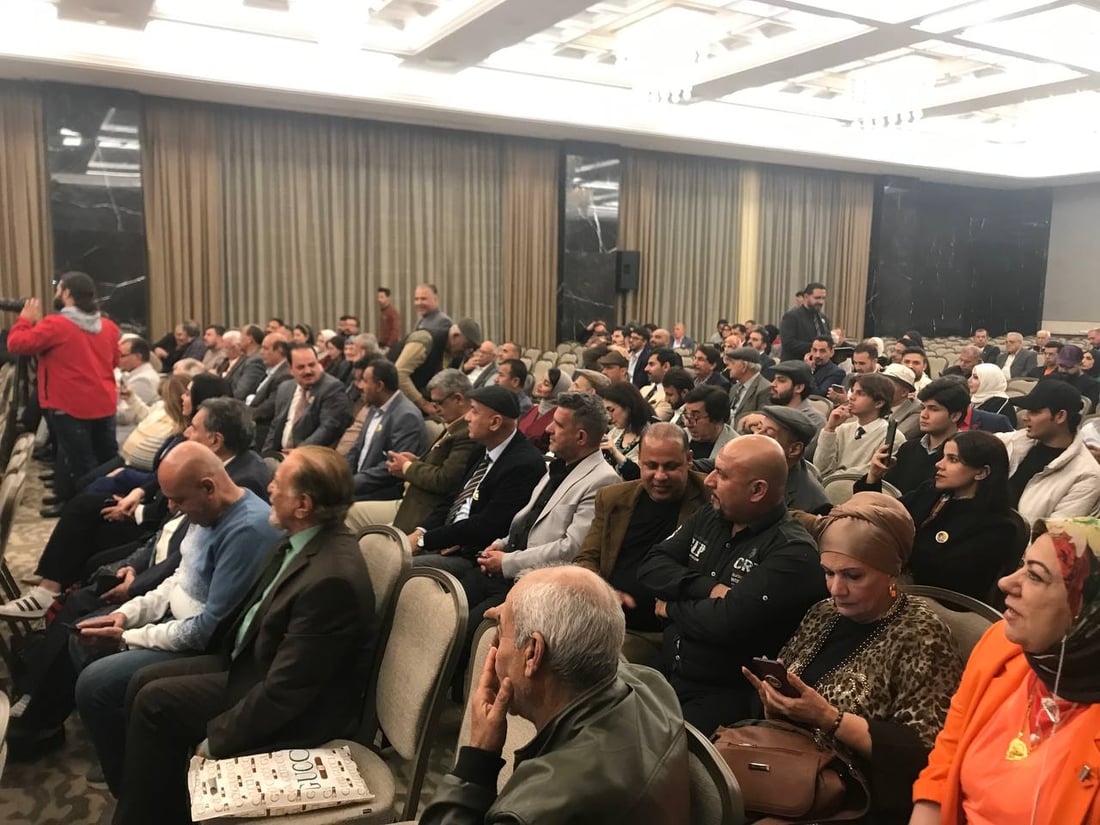 صور: جعفر الخفاف في مربد البصرة.. “أحبيني” للسياب سرقت إعجاب الحضور العربي